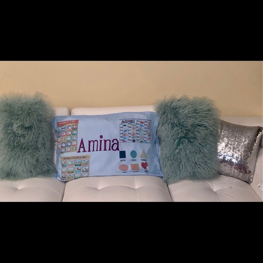 Large leaning pillow